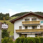 Haus Lowe 1 Stock Nr 3 *
