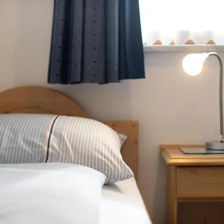 Haus Lowe 1 Stock Nr 3 Фильцмос